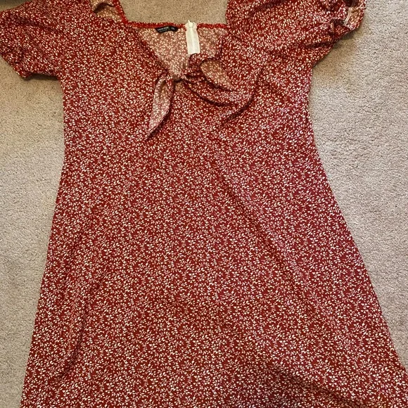 open lace back dress SheIn Women's Tie Open Back Sleeveless A Line Flare Short Mini Halter Dress  Red Print Large : Buy Online at Best Price in KSA